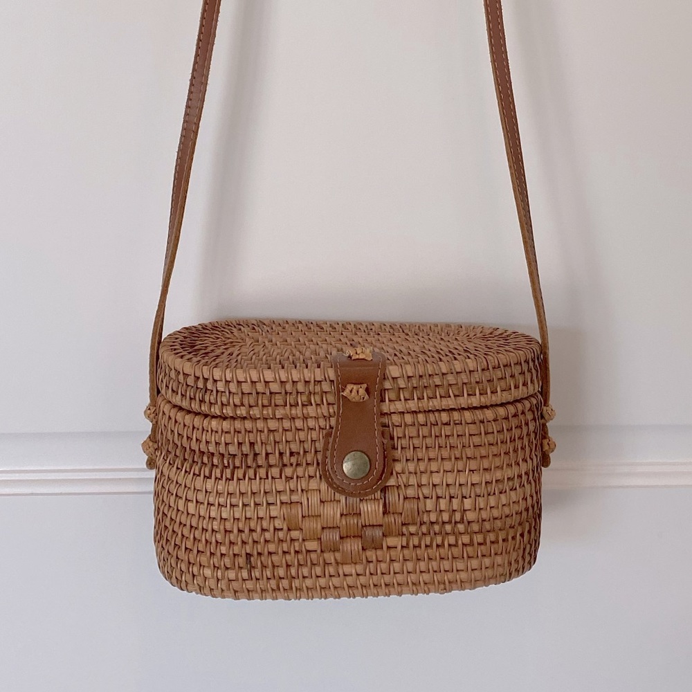 Wicker Crossbody Bag With Leather Strap Gem